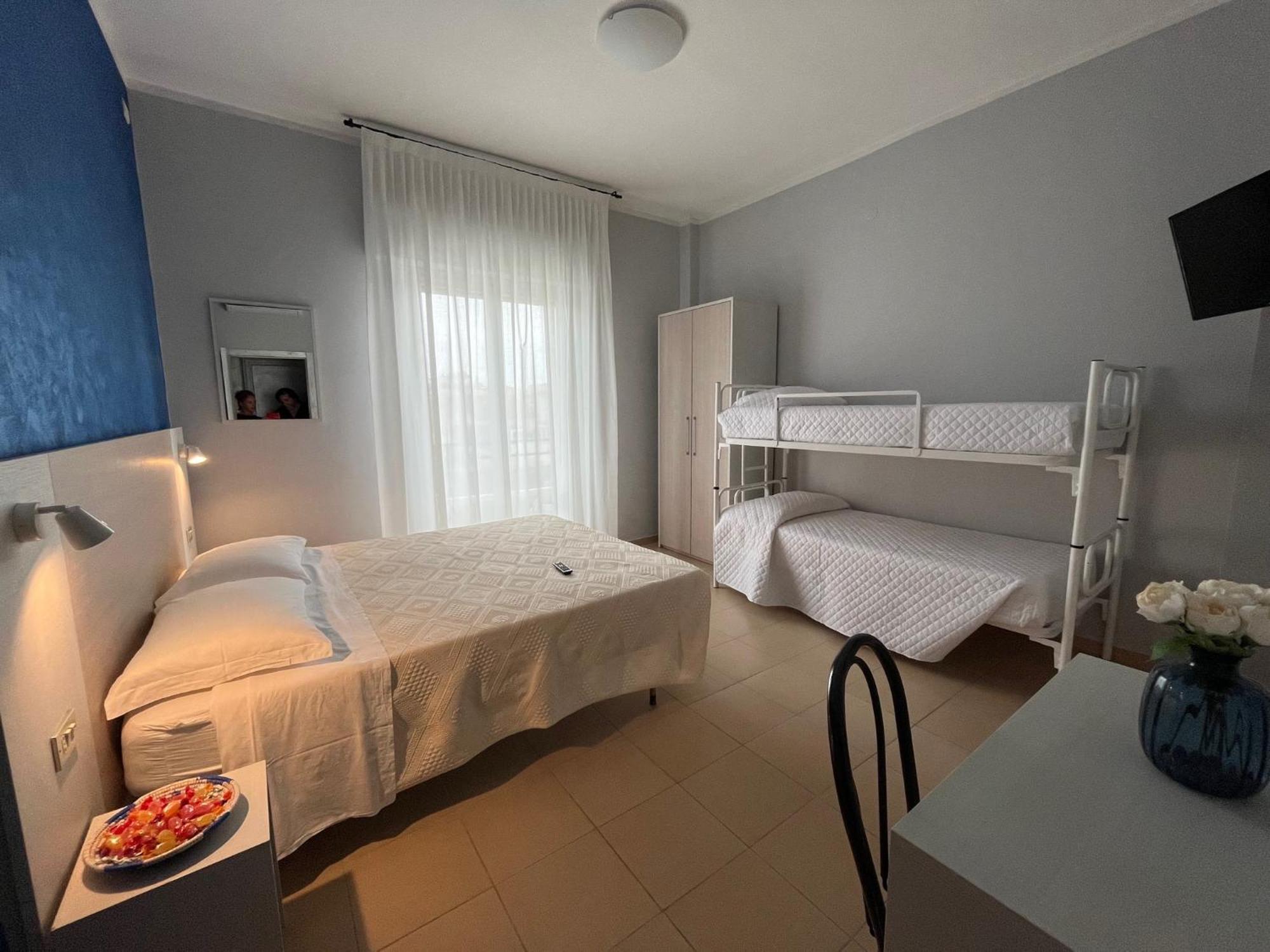 Hotel Le Ali Rimini Exterior photo